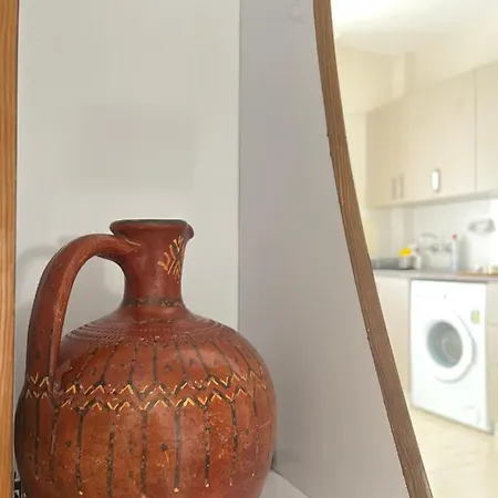 Apartment Large And Simple Family House In Center Antalya