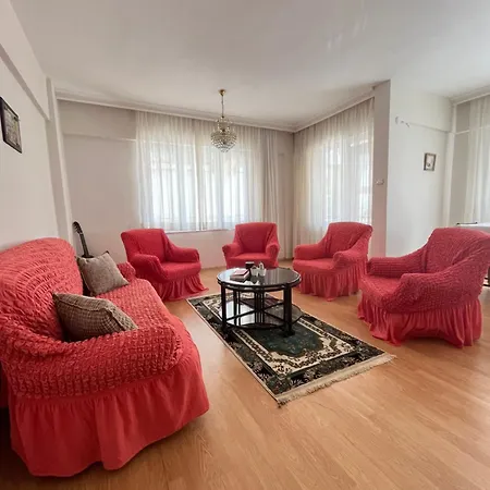 Apartment Large And Simple Family House In Center Antalya