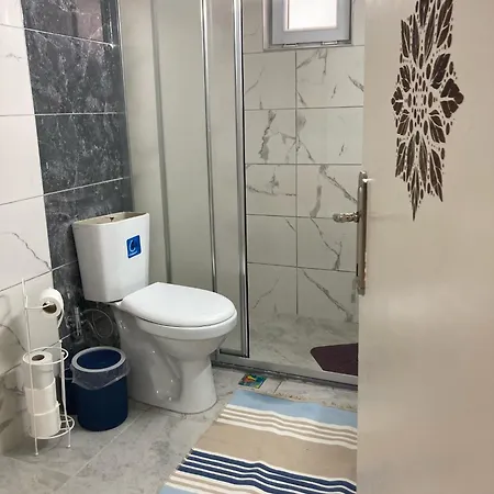 Апартаменты Large And Simple Family House In Center *