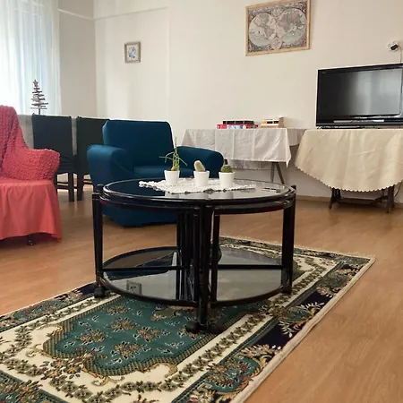 Lägenhet Large And Cosy Family House In Center *