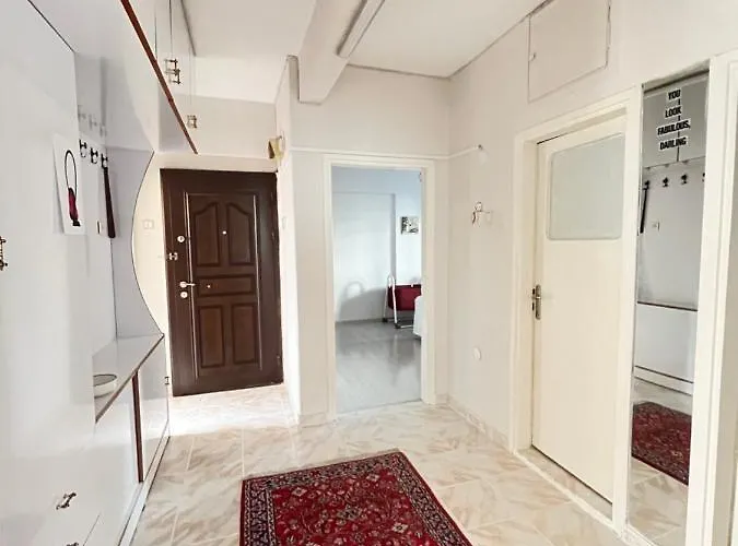 Daire Large And Cosy Family House In Center *