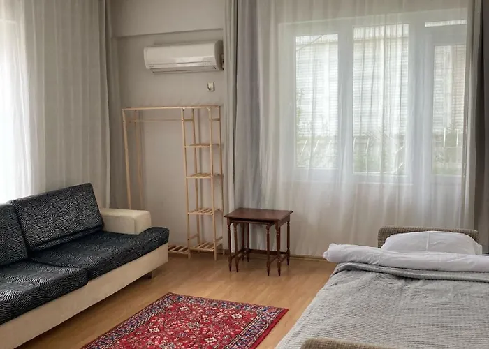 Large And Cosy Family House In Center Daire Antalya
